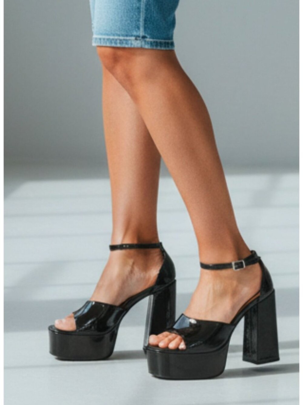 Black Patent Platform High Heels With Ankle Strap Chunky Block Heel Open Toe Des